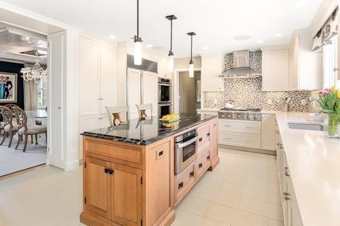 180 Standish Rd, Needham, MA 02492 photo 10