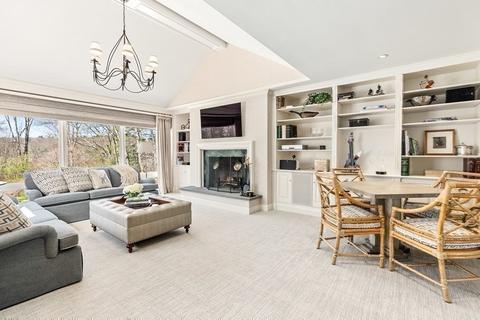 180 Standish Rd, Needham, MA 02492 photo 6