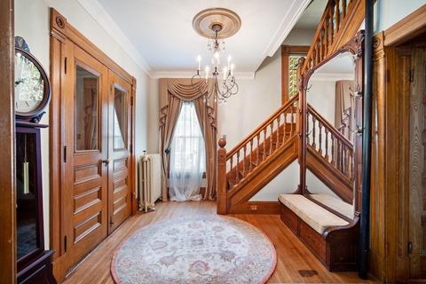 77 Garfield St, Springfield, MA 01108 photo 5