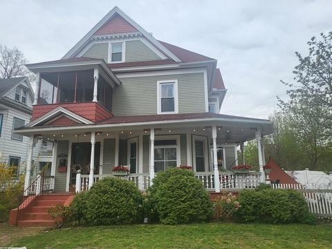77 Garfield St, Springfield, MA 01108 photo 2