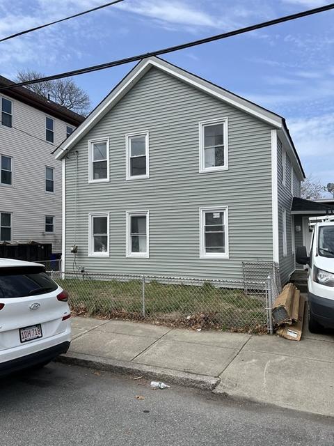 109 Irving St, Fall River, MA 02723 photo 2