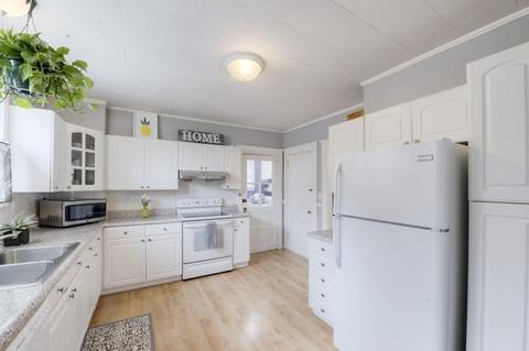 29 Collins St, Worcester, MA 01606 photo 17