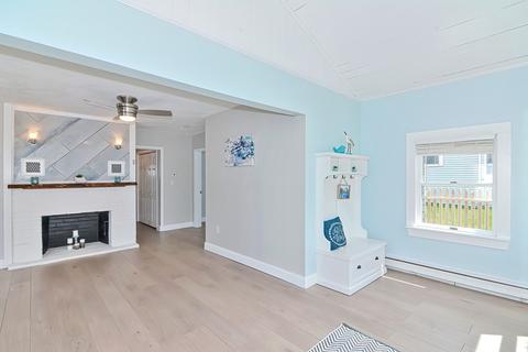 6 Central Ave, Hull, MA 02045 photo 4