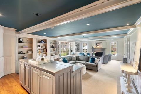 28 Elm St, Canton, MA 02021 photo 8