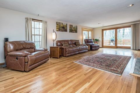 139 South St, Upton, MA 01568 photo 6