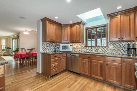 139 South St, Upton, MA 01568 photo 11