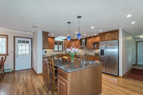 139 South St, Upton, MA 01568 photo 10