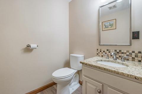 139 South St, Upton, MA 01568 photo 17