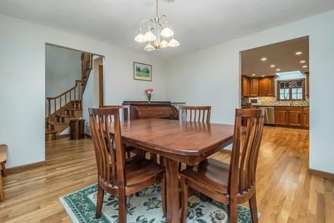 139 South St, Upton, MA 01568 photo 16