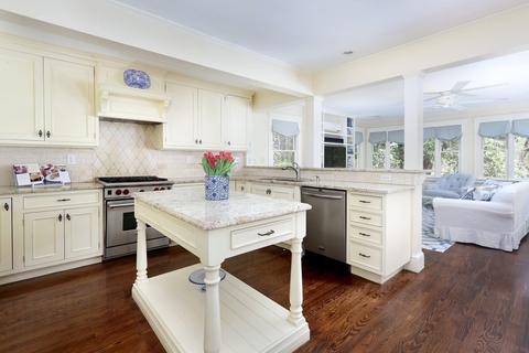 211 Sandy Valley Rd, Dedham, MA 02026 photo 9