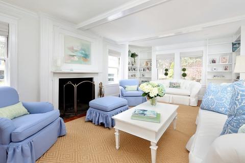 211 Sandy Valley Rd, Dedham, MA 02026 photo 4