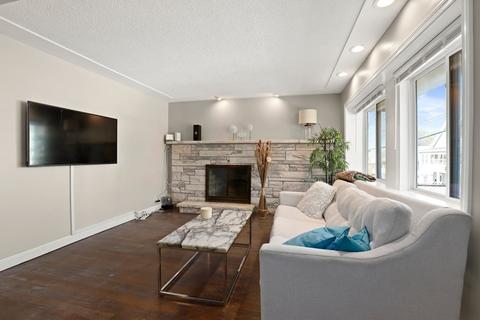 37 Tappan St, Everett, MA 02149 photo 3