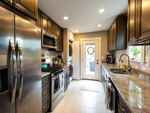 12 Center Ave #2, Reading, MA 01867 photo 6