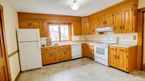 73 Gloucester Ave, Gloucester, MA 01930 photo 8