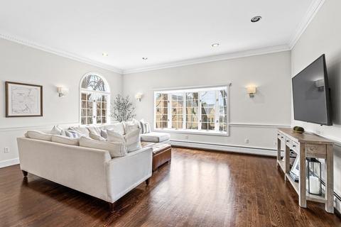 16 Red Gate Ln, Reading, MA 01867 photo 11