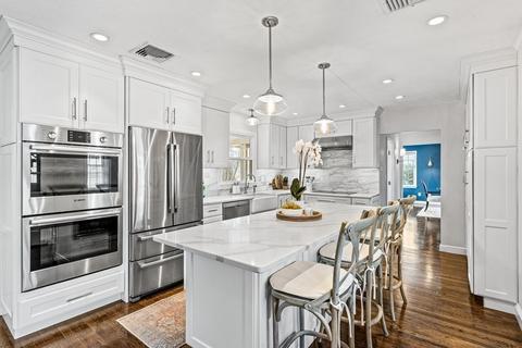 16 Red Gate Ln, Reading, MA 01867 photo 4