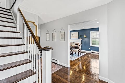 16 Red Gate Ln, Reading, MA 01867 photo 3