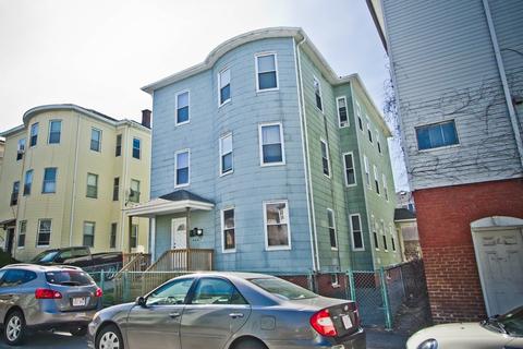 31 Suffield St, Worcester, MA 01610 photo 3