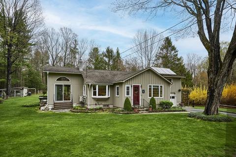 301 Main Rd, Westhampton, MA 01027 photo 1