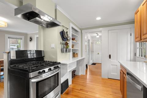 24 Roosevelt St, Maynard, MA 01754 photo 13