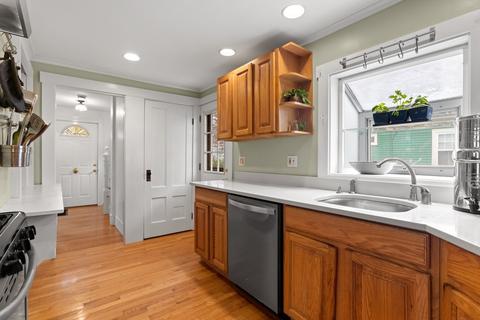 24 Roosevelt St, Maynard, MA 01754 photo 12