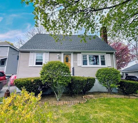 96 Crane St, Dedham, MA 02026 photo 2