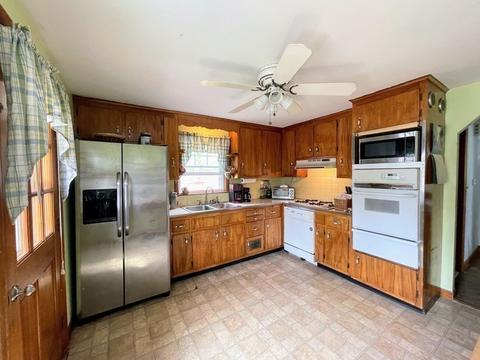 96 Crane St, Dedham, MA 02026 photo 8