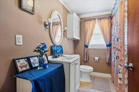31 Huron Ave, Worcester, MA 01605 photo 16