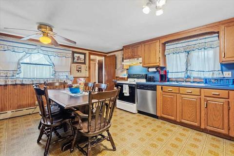 31 Huron Ave, Worcester, MA 01605 photo 12