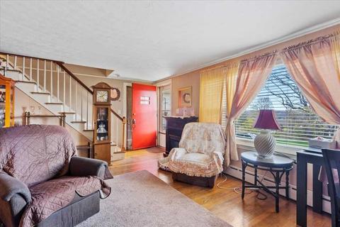 31 Huron Ave, Worcester, MA 01605 photo 8