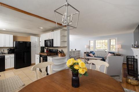 155 Spring St, Hanover, MA 02339 photo 3