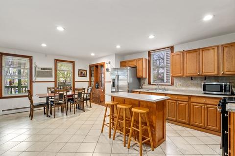291 Eagle St, Boston, MA 02128 photo 8