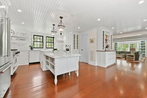 648 Main St, Hingham, MA 02043 photo 4