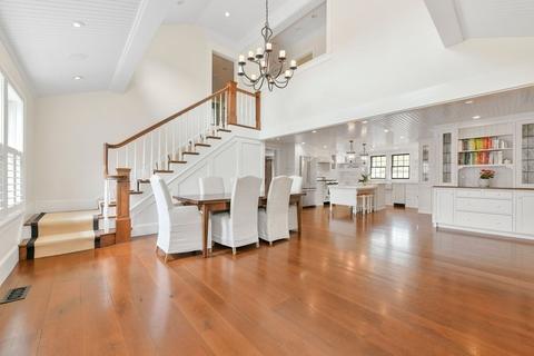 648 Main St, Hingham, MA 02043 photo 3