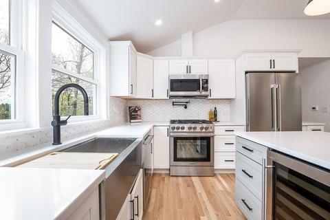 27 Lamoine St, Dedham, MA 02026 photo 9