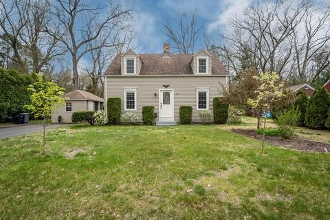 501 Maple Rd, Longmeadow, MA 01106 photo 1