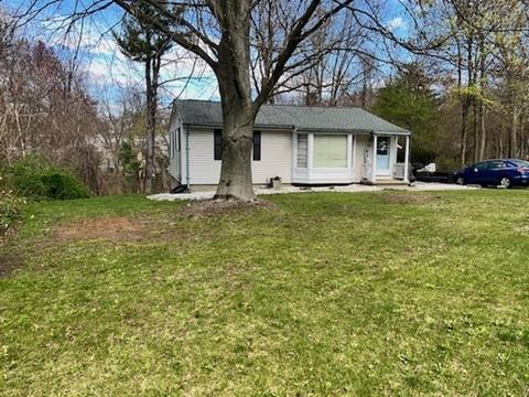 61 Plumtree Cir, Springfield, MA 01118 photo 2