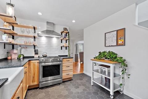 32 Randall Rd, Stow, MA 01775 photo 9