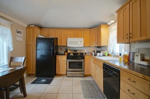 10 Friend St, Gloucester, MA 01930 photo 2