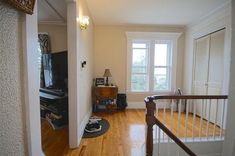 10 Friend St, Gloucester, MA 01930 photo 4