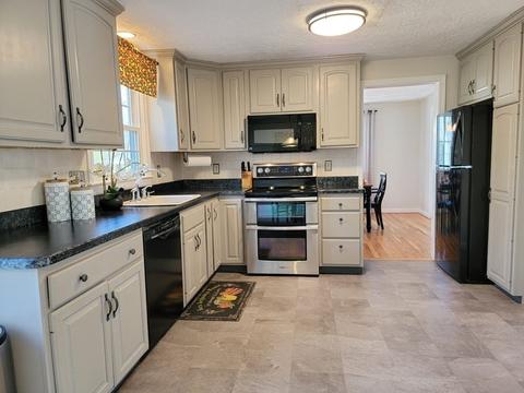 12 Teller Dr, Ashland, MA 01721 photo 11