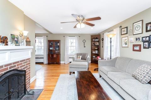 64 Audubon St, Springfield, MA 01108 photo 4