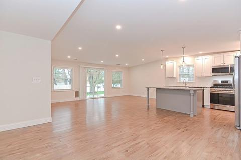 20 Trinity St, Danvers, MA 01923 photo 6