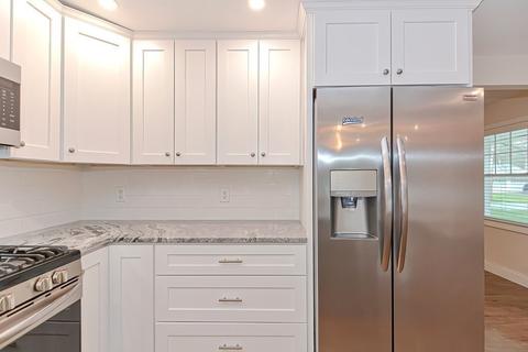 20 Trinity St, Danvers, MA 01923 photo 9