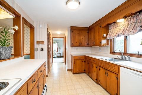 5 Gourley Rd, Springfield, MA 01129 photo 12