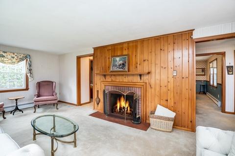5 Gourley Rd, Springfield, MA 01129 photo 8