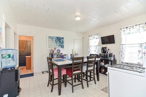 14 Hooper St, Worcester, MA 01605 photo 6