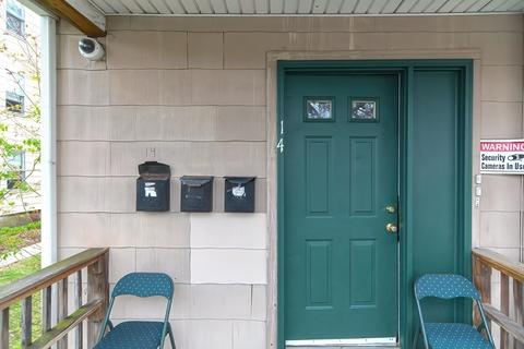 14 Hooper St, Worcester, MA 01605 photo 2