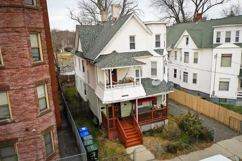 16 Grove St, Springfield, MA 01107 photo 1