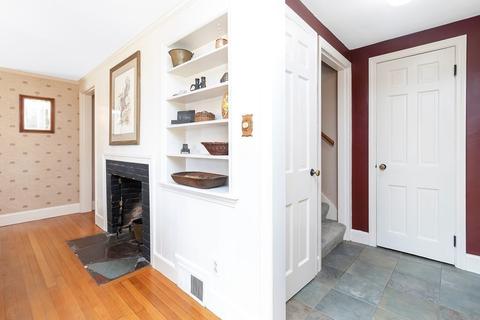 15 Maxwell Pl, Springfield, MA 01118 photo 13